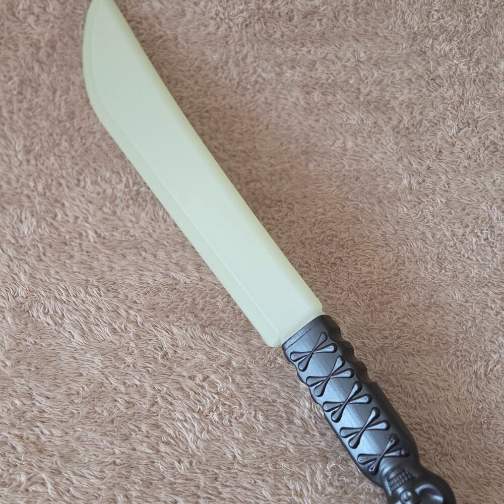 Light Green Plastic Machete Sword – Party Prop